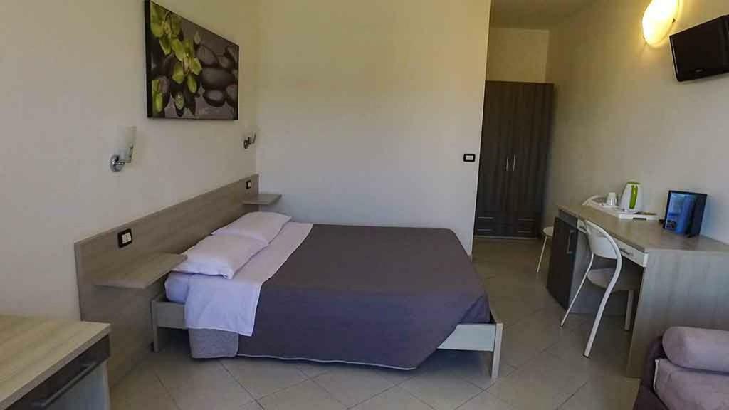 Hotel Delfino Marina Di Carrara Esterno foto